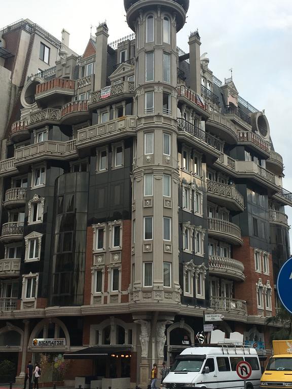 Apartment Sea Avenue Batumi Exterior photo